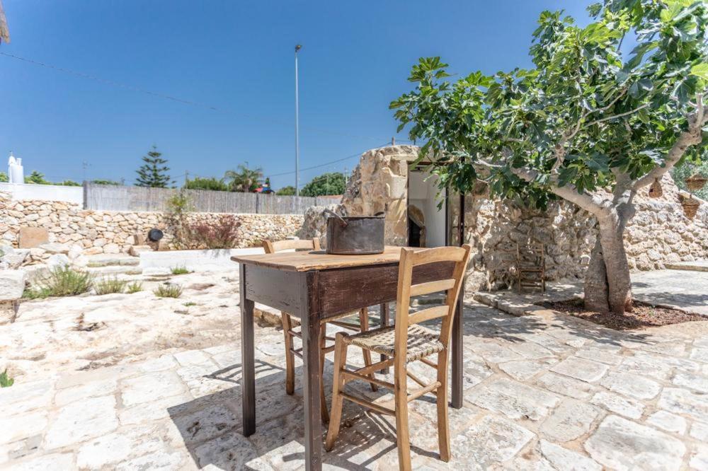 Bed and Breakfast Trullo Santovia Сант-Исидоро Экстерьер фото